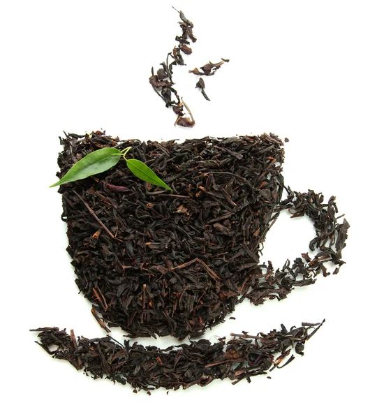 Té negro seco con hojas verdes, aislado sobre blanco — Foto de Stock