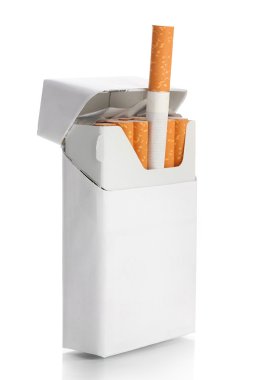 beyaz izole sigara kutusu