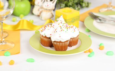 Paskalya tablo yakın çekim üzerinde Paskalya kek