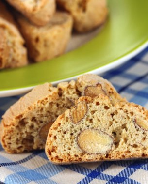 aromatik kurabiye cantuccini peçete yakın çekim üzerinde