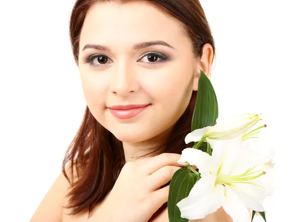 Ritratto di bella giovane donna con trucco glamour e fiore, isolato su bianco — Foto Stock