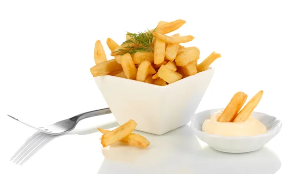 Franse frietjes in kom geïsoleerd op wit — Stockfoto