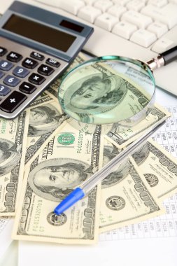 Finansal bilgiler ve para yakın çekim