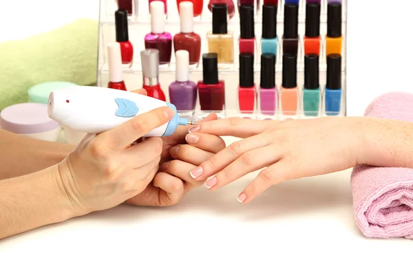 Processo de manicure no salão de beleza, close-up — Fotografia de Stock