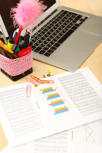 Büro-Desktop in Nahaufnahme — Stockfoto