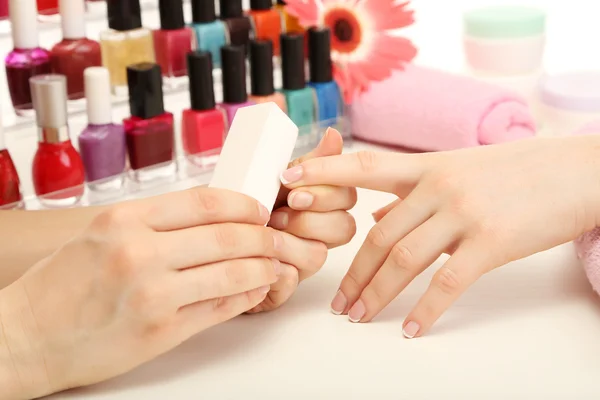 Manicure process in beauty salon, close up — Stock Photo, Image