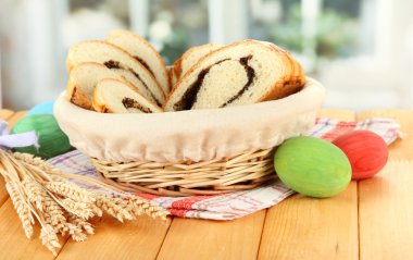 somun ile parlak zemin üzerine hasır sepet içinde haşhaş tohumu