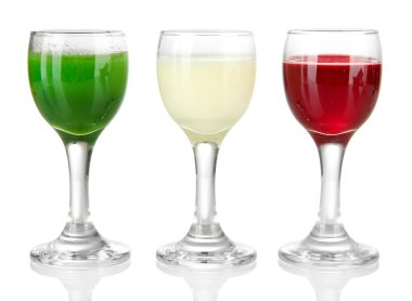 beyaz izole lezzetli renk likör