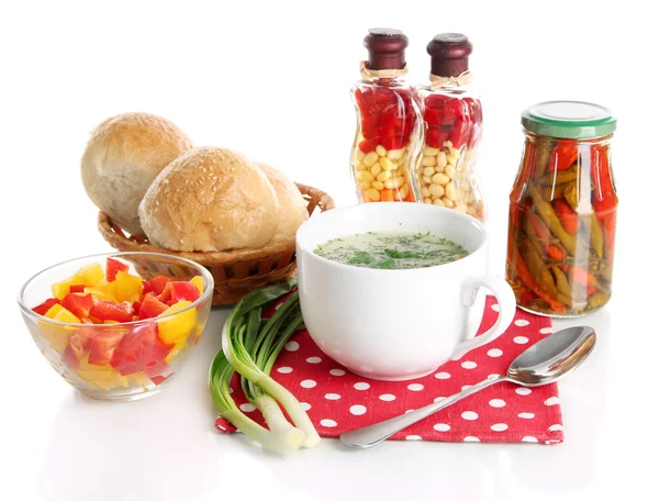 Duftende Suppe in Tasse isoliert auf weiß — Stockfoto