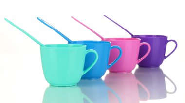 Çocuk plastik sofra üzerinde beyaz izole