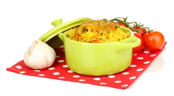 Délicieux pilaf aux légumes isolés sur blanc — Photo