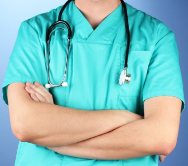 Doktor stetoskop, mavi arka plan ile