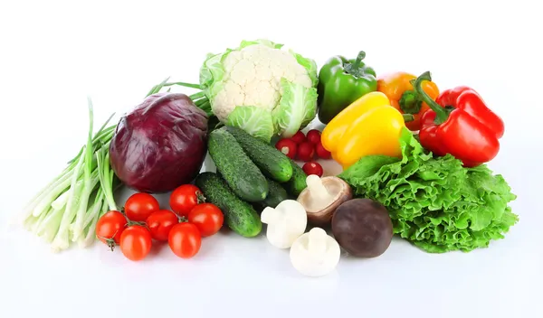 白で隔離された新鮮な野菜 — ストック写真