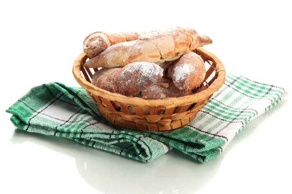 Smaak croissants in mand geïsoleerd op whit — Stockfoto