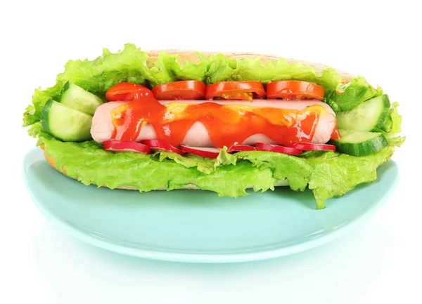 Smaczne hot doga z warzywami na białym tle — Zdjęcie stockowe