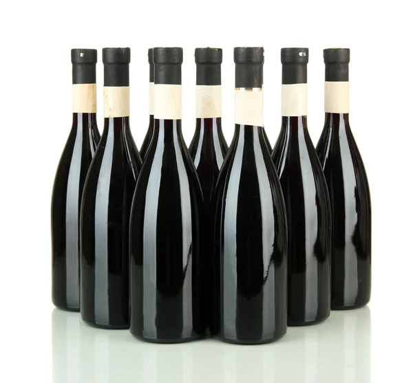 Şarap şişeleri üzerinde beyaz izole — Stok fotoğraf