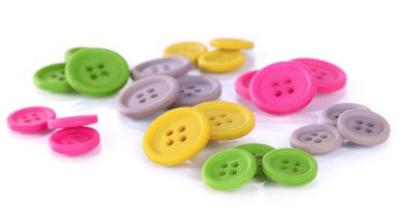 parlak renkli düğmeler üzerinde beyaz izole