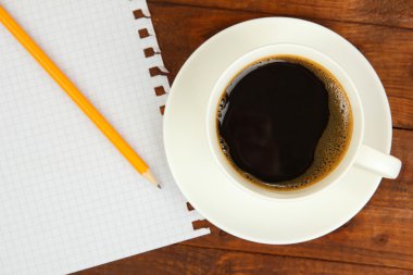 kahve worktable belgeleri ile kaplı üzerinde kapat