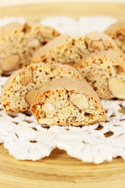 Aromatic cookies cantuccini on wooden plate close-up — Stock Photo, Image