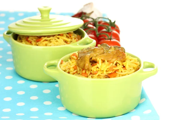 Delicioso pilaf con verduras aisladas en blanco — Foto de Stock