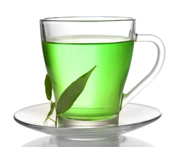 Transparente Tasse grüner Tee, isoliert auf weiß — Stockfoto