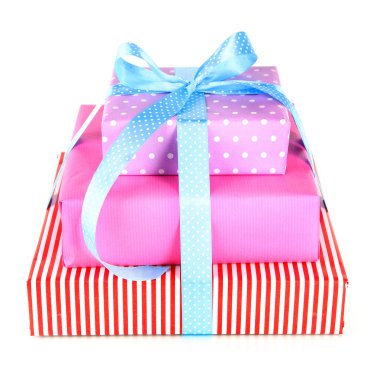 hediye kutusu üzerinde beyaz izole bir kurdele ile bağlanmış