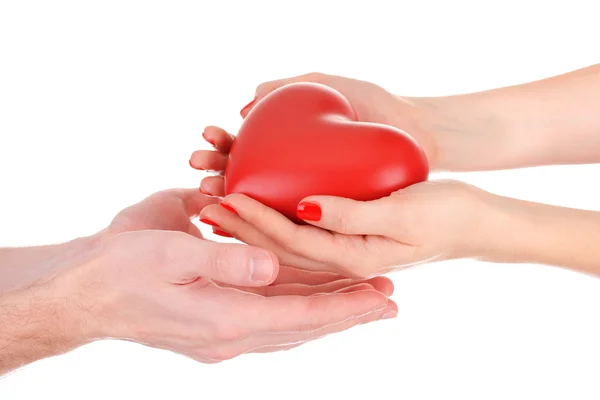 Rood hart in handen van vrouw en man, geïsoleerd op wit — Stockfoto