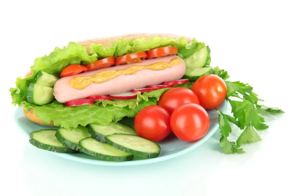 Chutné hot dog s zeleninou izolovaných na bílém — Stock fotografie