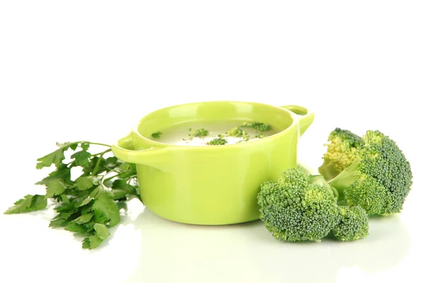 Dieta zupa z warzyw na patelni na białym tle — Zdjęcie stockowe
