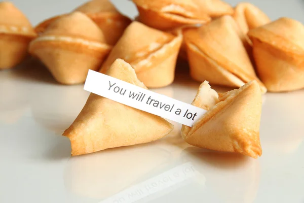 Fortune cookies, geïsoleerd op wit — Stockfoto