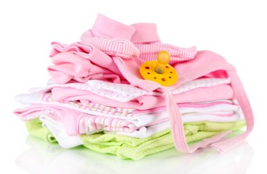 beyaz izole bebek elbise yığını