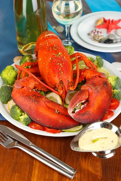 Red lobster on platter on serving table close-up — Stock Photo, Image