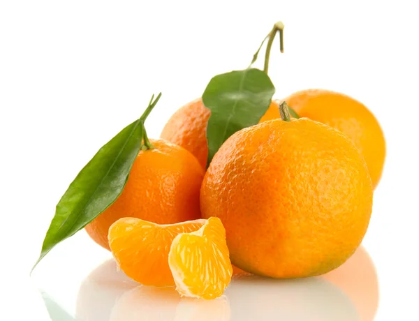 Ripe sweet tangerine with leaves, isolated on white — Stock Photo, Image