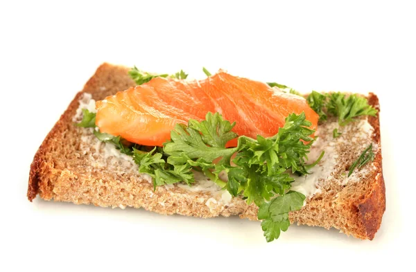 Zalm sandwich op plaat, close-up — Stockfoto