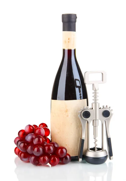 Composición de sacacorchos y botella de vino, uva, aislado sobre blanco —  Fotos de Stock