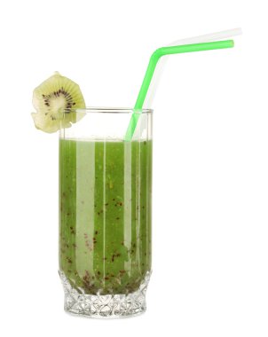 yeşil sebze suyu üzerinde beyaz izole