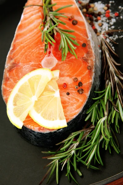 Fresh salmon steak on pan, close up — Stock Photo, Image