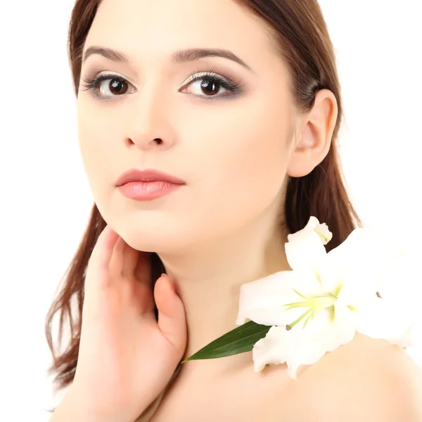 Retrato de bela jovem com glamour compõem e flor, isolado em branco — Fotografia de Stock