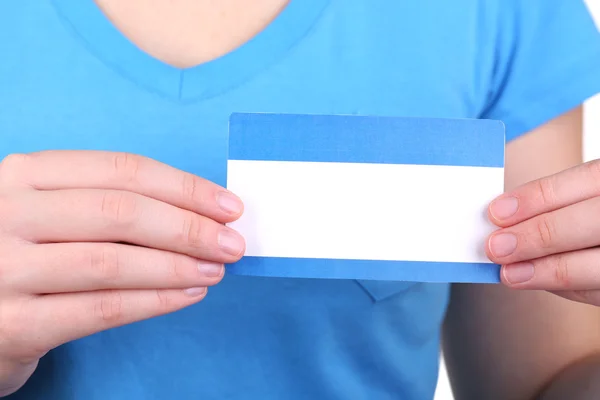 Lege naamplaatje op kleren die meisje close-up — Stockfoto