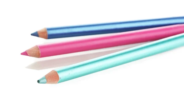 Cosmetische potloden, geïsoleerd op wit — Stockfoto