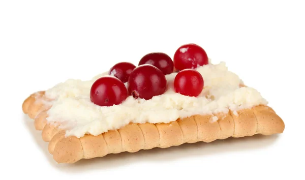 Galleta con queso y arándano, aislada sobre blanco —  Fotos de Stock