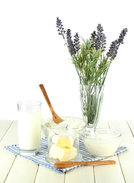 Hafif bir arka plan üzerinde süt ürünleri — Stok fotoğraf