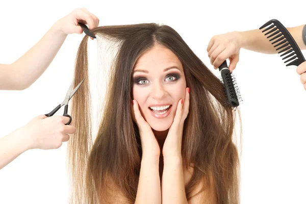 Donna con i capelli lunghi nel salone di bellezza, isolata su bianco — Foto Stock