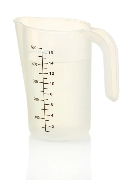 Taza medidora con agua aislada en blanco — Foto de Stock