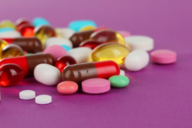 hap, Tablet ve kapsül mor zemin çeşitleri