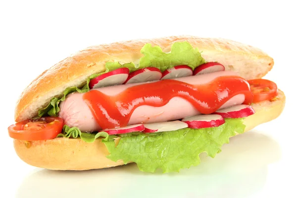 Hot dog savoureux avec des légumes isolés sur blanc — Photo