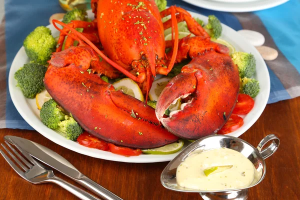 Red lobster on platter on serving table close-up — Stock Photo, Image