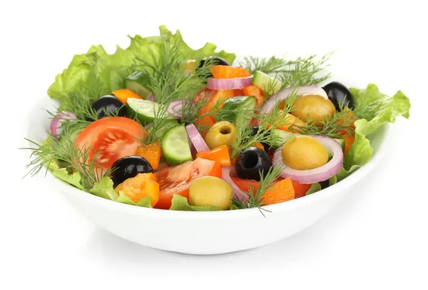 Taze salata tabağı üzerinde beyaz izole içinde — Stok fotoğraf