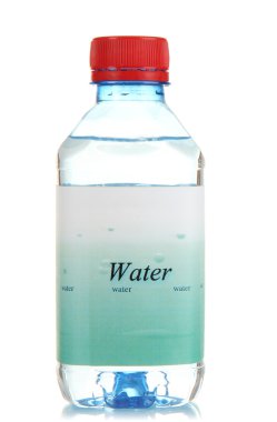 su şişesi üzerinde beyaz izole etiketi