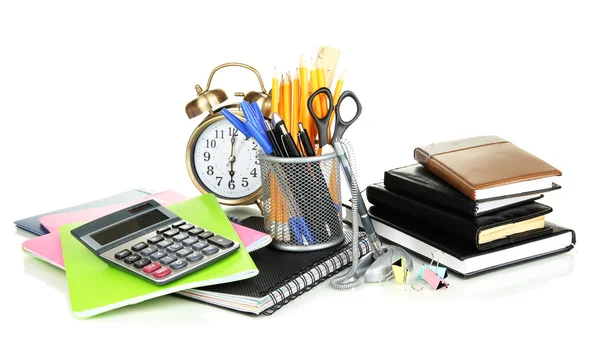 Materiale scolastico e per ufficio isolato su bianco — Foto Stock